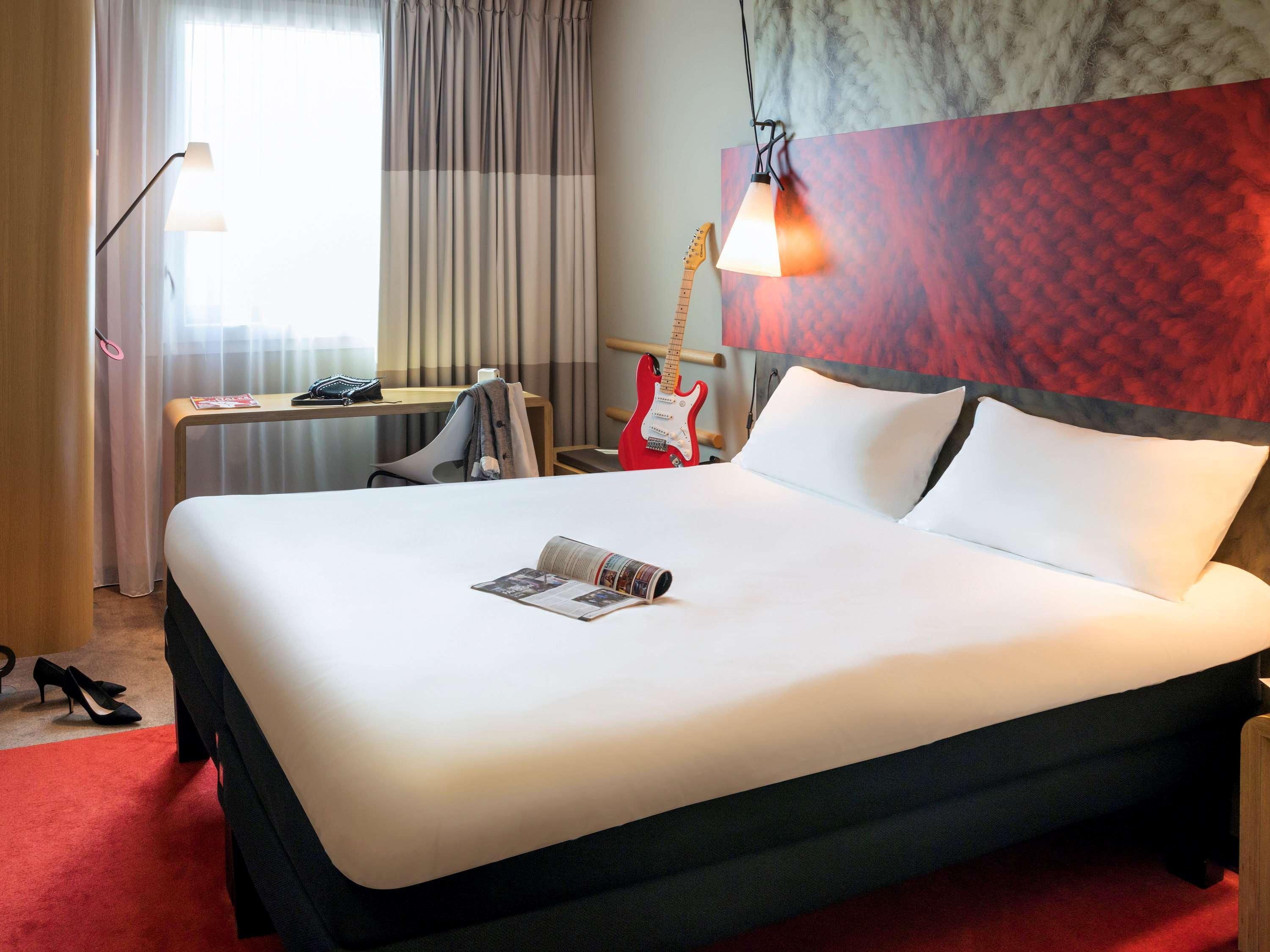 Ibis Saint Quentin En Yvelines - Velodrome Hotel Montigny-le-Bretonneux Bagian luar foto