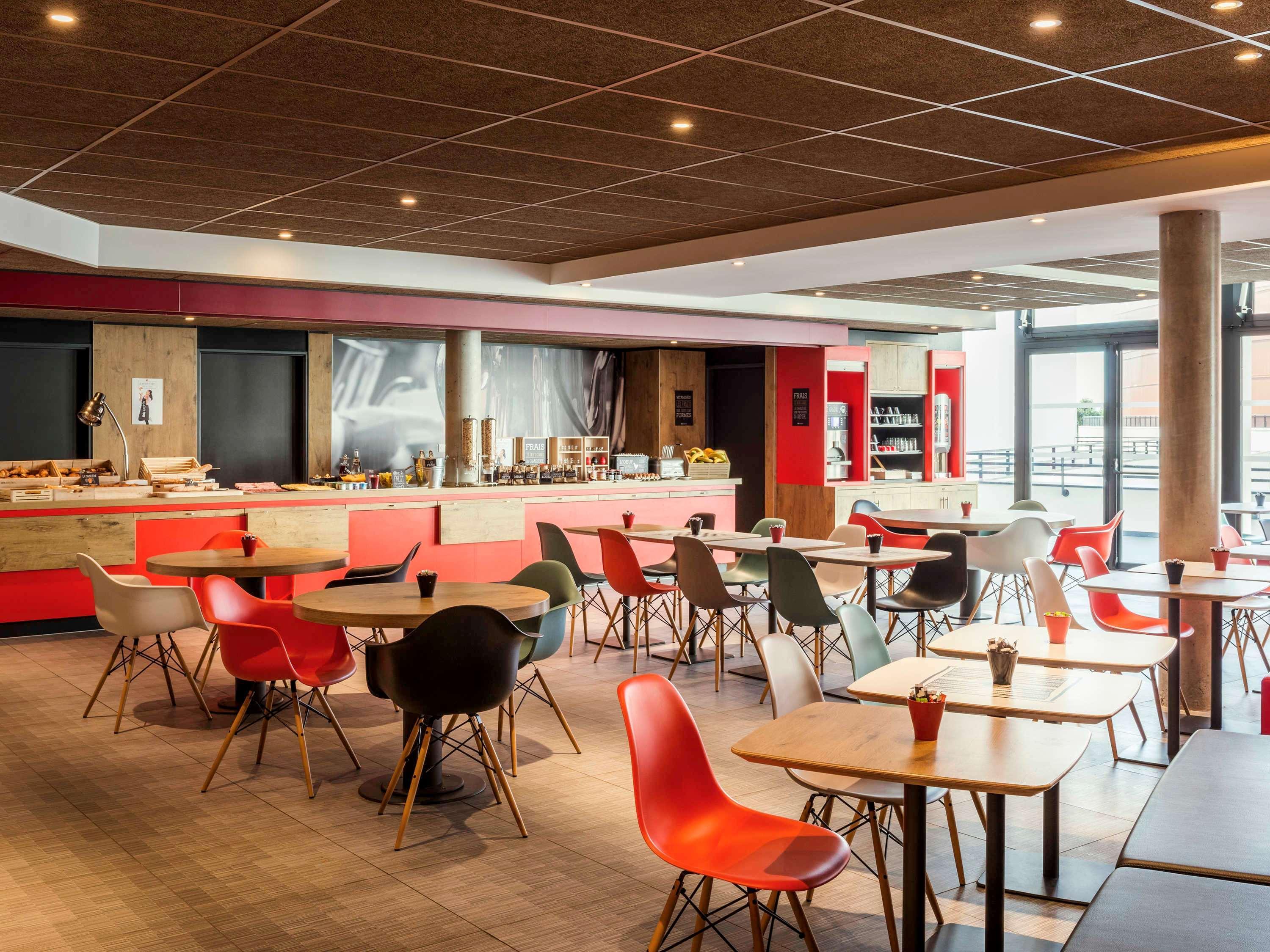 Ibis Saint Quentin En Yvelines - Velodrome Hotel Montigny-le-Bretonneux Bagian luar foto